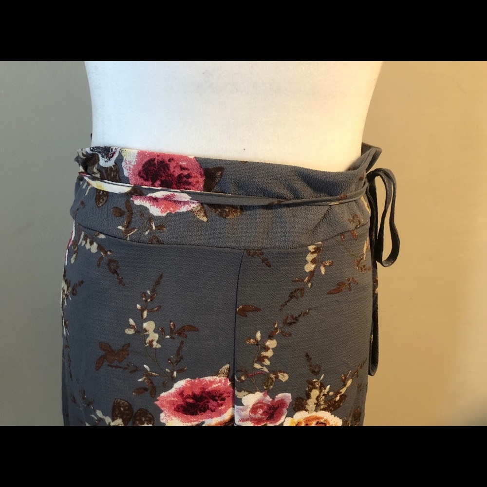 NWOT Slimming Floral Long Wrap Around Skirt - Picture 7 of 16